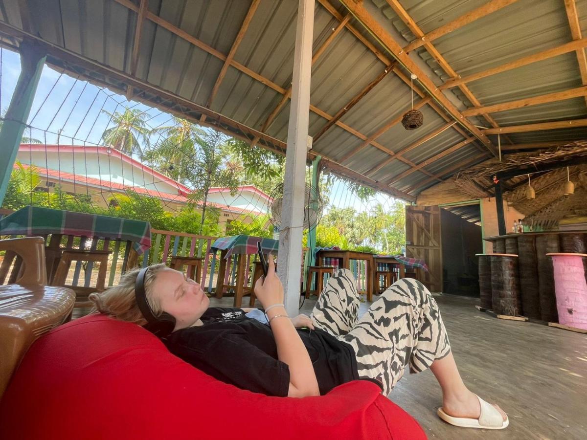 Elena Garden Resort And Restaurant Trincomalee Bagian luar foto