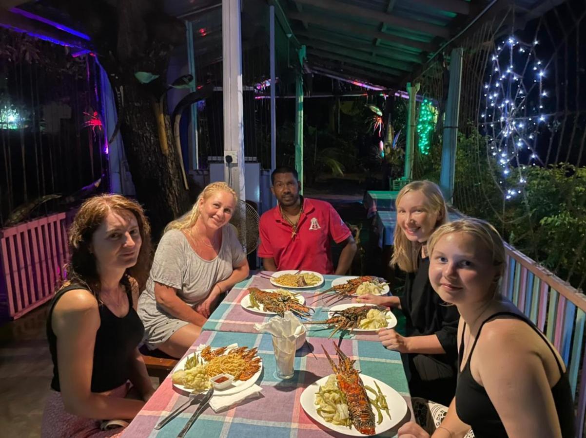 Elena Garden Resort And Restaurant Trincomalee Bagian luar foto
