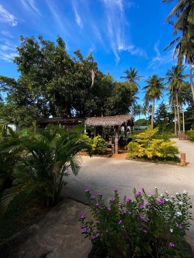 Elena Garden Resort And Restaurant Trincomalee Bagian luar foto